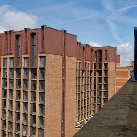 Sidemersey Livings- Convenient 1-Bedroom Flat With A View, Central Ливърпул Екстериор снимка