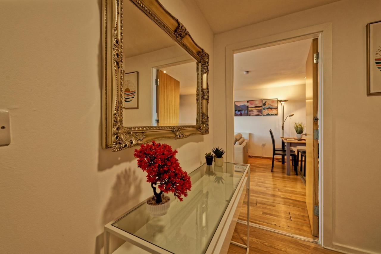 Sidemersey Livings- Convenient 1-Bedroom Flat With A View, Central Ливърпул Екстериор снимка
